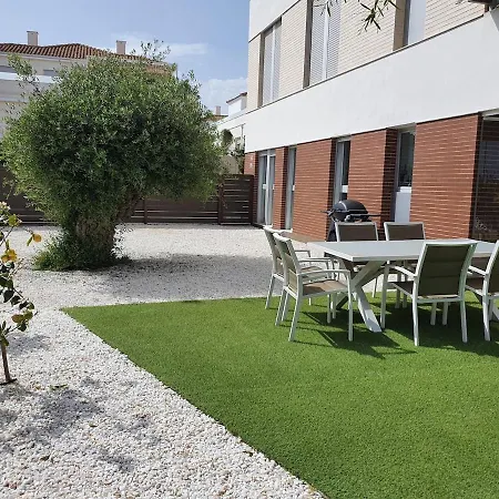 Quiet Modern With A Large Sunny Garden! Apartment *
